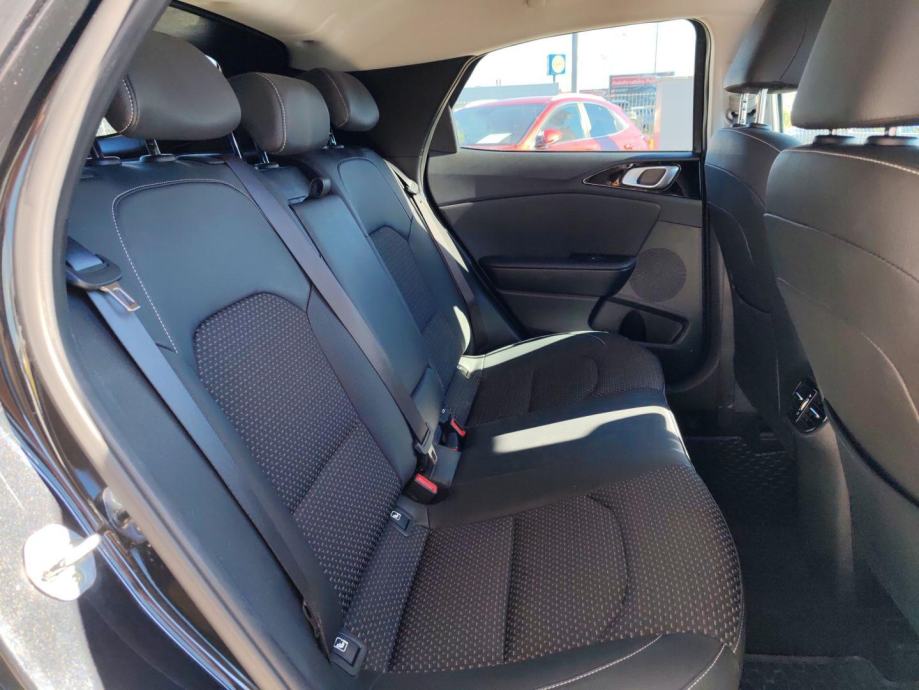 KIA XCeed 1.5 T-GDI EX STREAM DCT, fotografija 12