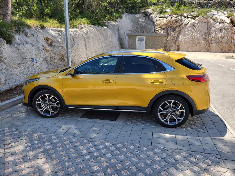 Kia XCeed 1.5 T-GDI EX STREAM ISG ZUTI, 7 DCT, 160 KS, TV. GARANCIJA ...