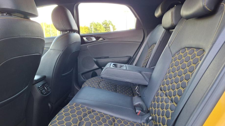 KIA XCeed 1.5 T-GDI, SAMO 60.487 KM, JAMSTVO, fotografija 16