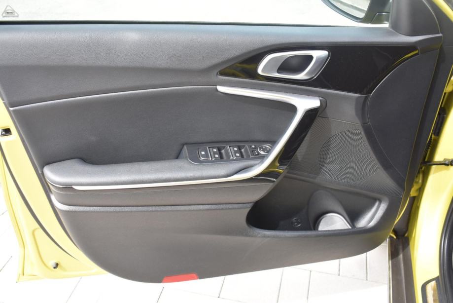 KIA XCeed 1.5 T-GDI EX WAY, GRIJANJE SJEDALA, GRIJANJE VOLANA, STRAŽNJ, fotografija 19