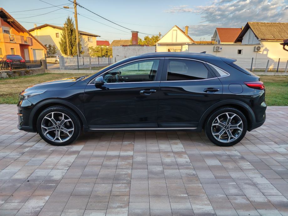 Kia XCeed 1,6 CRDI, fotografija 8