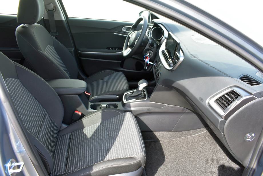 Kia XCeed 1.6 T-GDi LX Smart DCT *HR* TVORNIČKO, REG. DO 03/2027*, fotografija 5