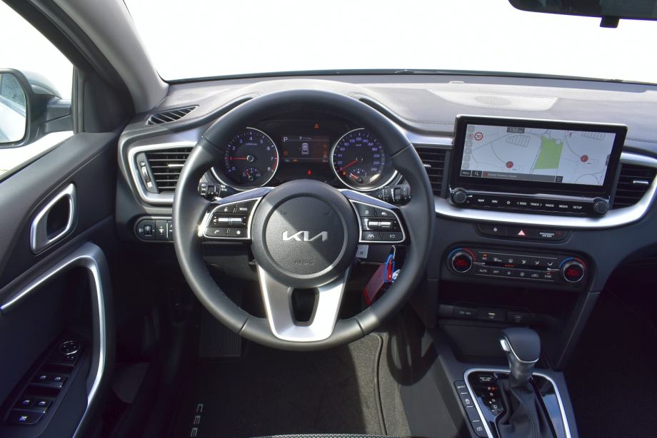 Kia XCeed 1.6 T-GDi LX Smart DCT *HR* TVORNIČKO, REG. DO 03/2027*, fotografija 4
