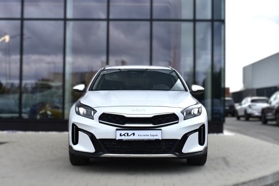 KIA XCEED 1.6 T-GDI, NAVIGACIJA, MALO KM., JAMSTVO, fotografija 2