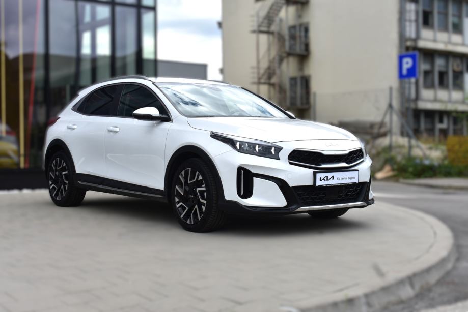 KIA XCEED 1.6 T-GDI, NAVIGACIJA, MALO KM., JAMSTVO, fotografija 4