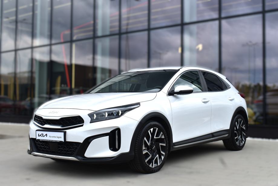 KIA XCEED 1.6 T-GDI, NAVIGACIJA, MALO KM., JAMSTVO, fotografija 12