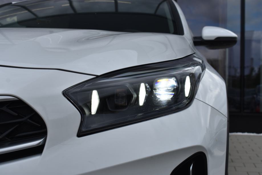 KIA XCEED 1.6 T-GDI, NAVIGACIJA, MALO KM., JAMSTVO, fotografija 13