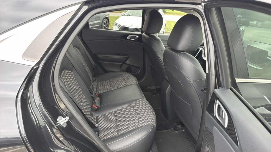 KIA XCEED 2021 • PREMIUM jamstvo • AutoZubak Rabljena, fotografija 10