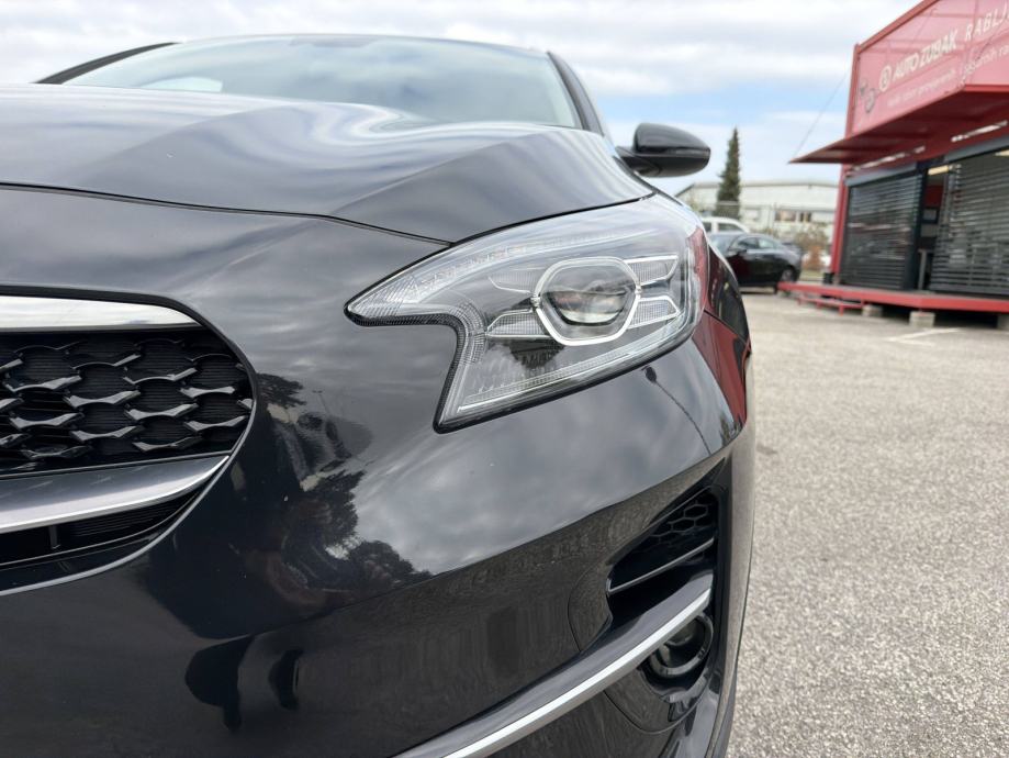 KIA XCEED 2021 • PREMIUM jamstvo • AutoZubak Rabljena, fotografija 17