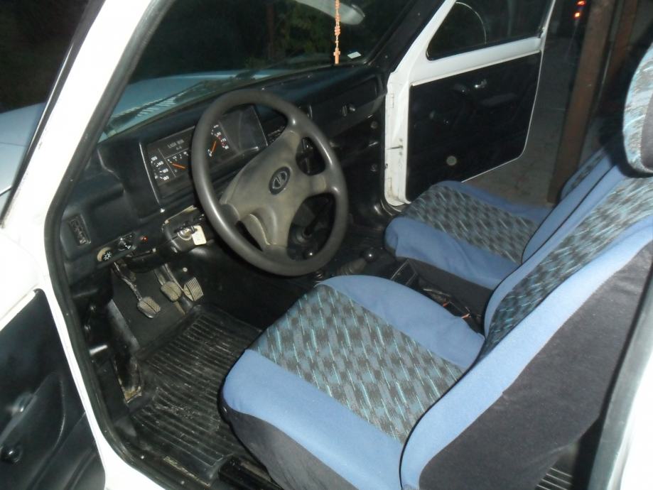 lada-niva-1700-2006-god