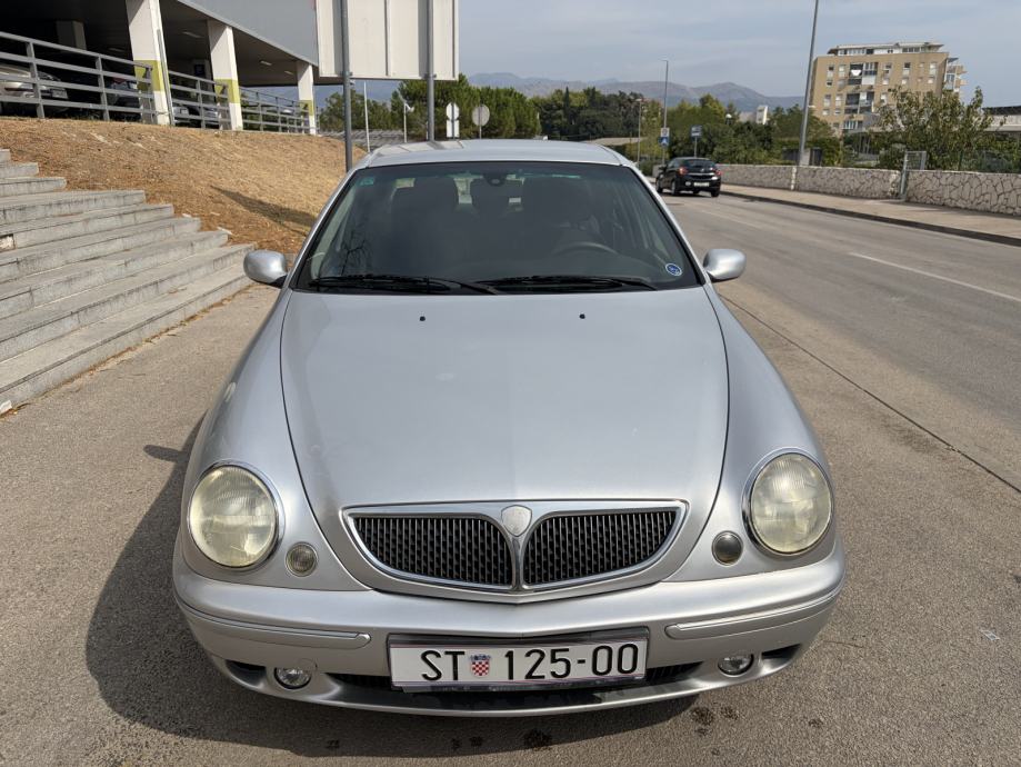 Lancia Lybra 2,4 JTD LX, fotografija 2