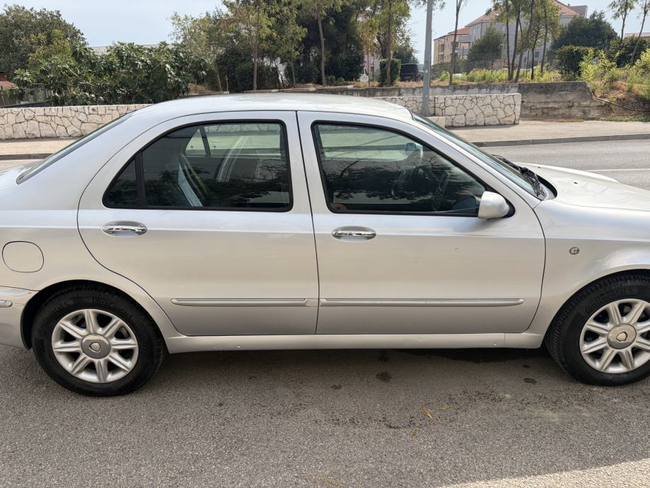 Lancia Lybra 2,4 JTD LX, fotografija 5
