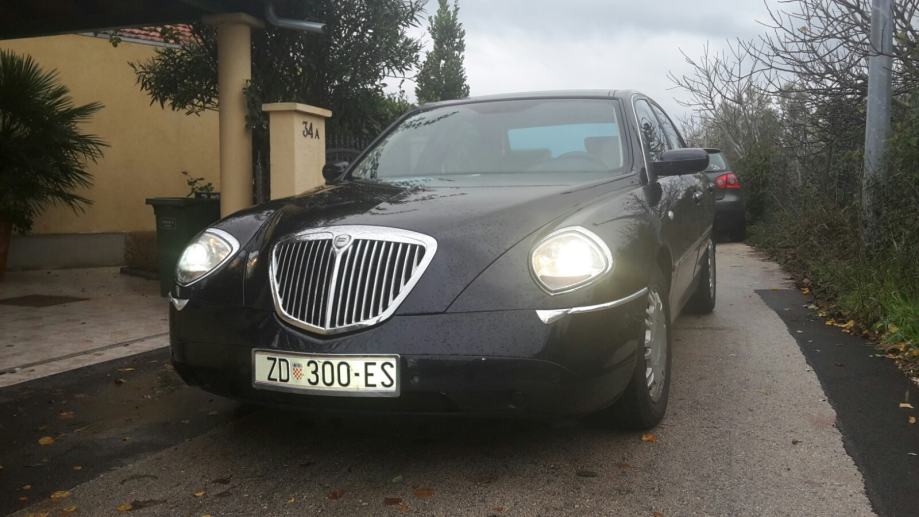 Lancia thesis 3.2 v6 image
