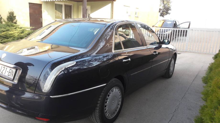 Lancia thesis 2 4 jtd acceleration 03 picture