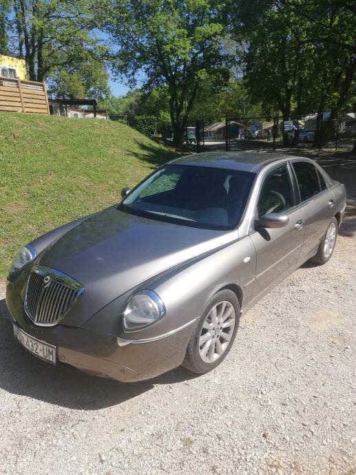 Lancia thesis price image
