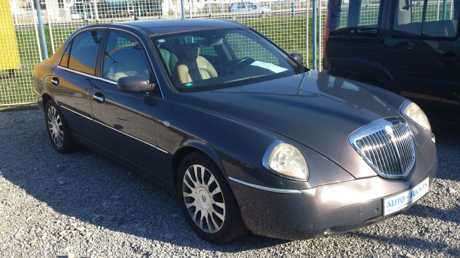 Lancia thesis 100th anniversary picture