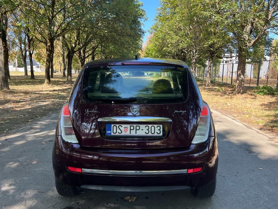 Lancia Y 1,3 16V JTD * reg 1 godinu na kupca * km orig * jamstvo, fotografija 8