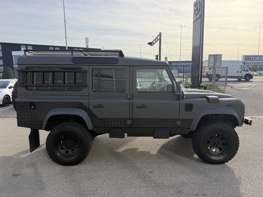 Land Rover Defender 110 4,2 TD - TOYOTA LAND CRUISER, fotografija 3