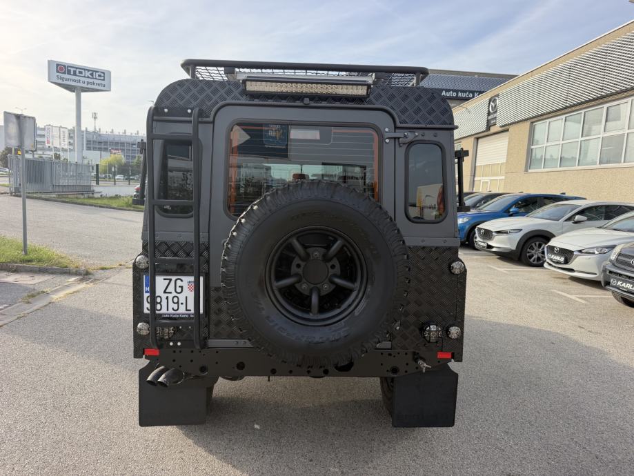Land Rover Defender 110 4,2 TD - TOYOTA LAND CRUISER, fotografija 4