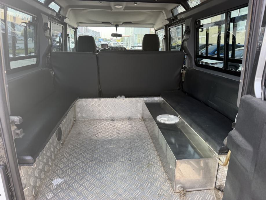 Land Rover Defender 110 4,2 TD - TOYOTA LAND CRUISER, fotografija 9