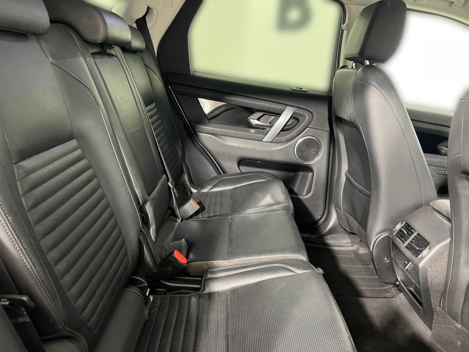 Land Rover Discovery Sport R-DYN SE 2.0 MHEV - 3 godine jamstva, fotografija 20