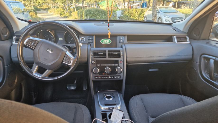Land Rover Discovery Sport SE automatik, fotografija 9