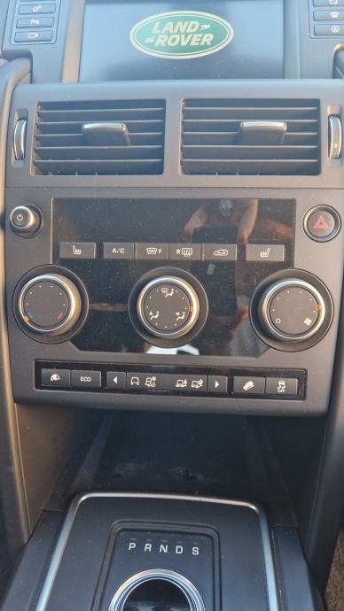 Land Rover Discovery Sport SE automatik, fotografija 14