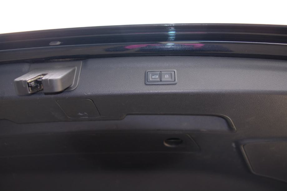 Leasing bez učešća Audi Q3 35 TDI automatik Navi,temp.,koža,kamera...., fotografija 17