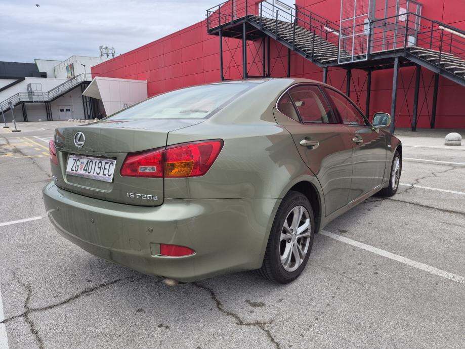 Lexus IS 220d, fotografija 4