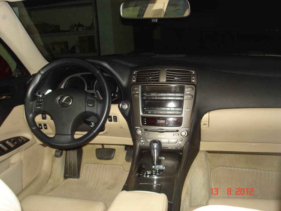 Салон лексус ис250