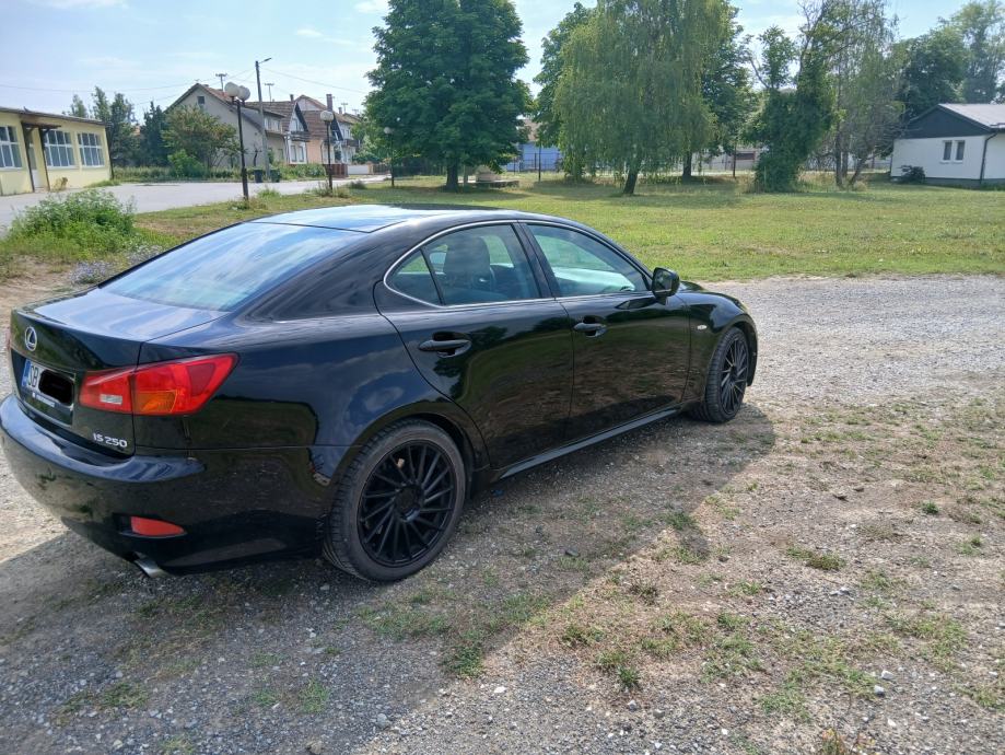Lexus IS 250 Sport, fotografija 4