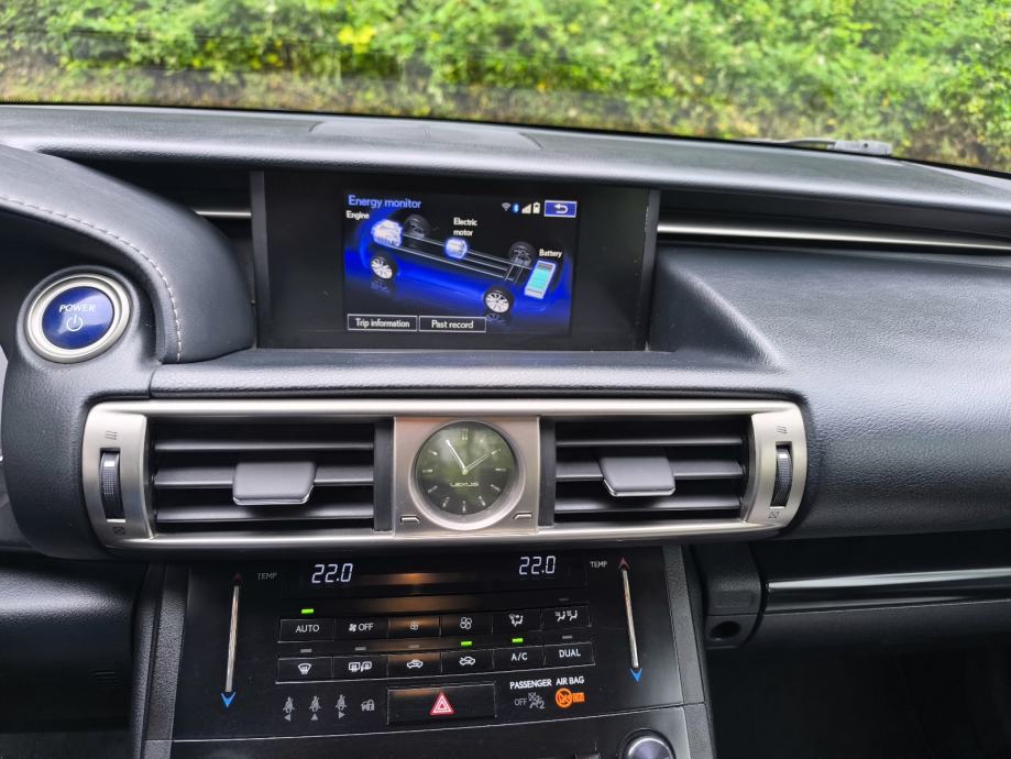 Lexus IS is 300 hibrid automatik, fotografija 6