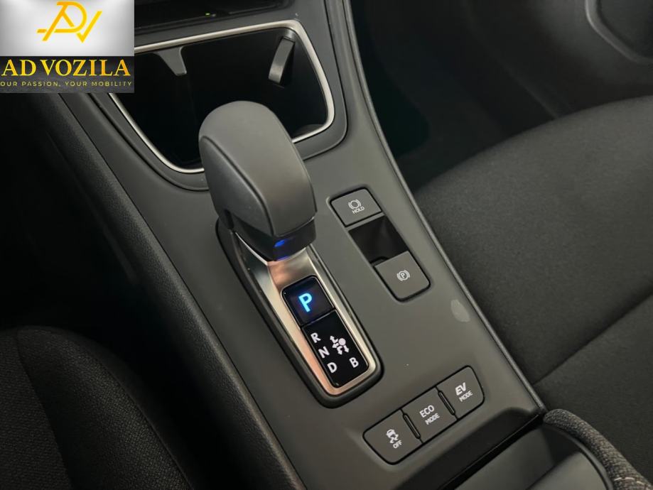 Lexus LBX hibrid LED Kamera Keyless Go, fotografija 15