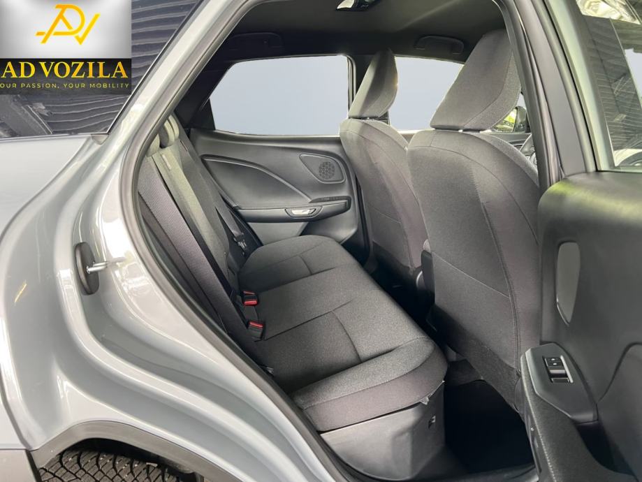 Lexus LBX hibrid LED Kamera Keyless Go, fotografija 16