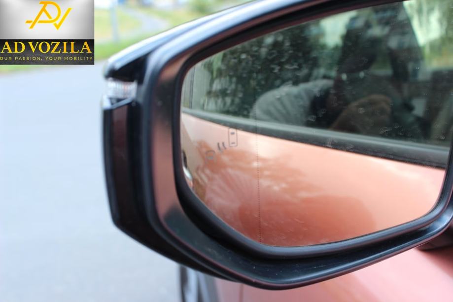 Lexus LBX Emotion LED Kamera Ambi.sv.Navig Keyless €33.900, fotografija 4