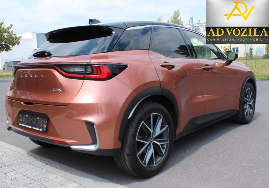 Lexus LBX Emotion LED Kamera Ambi.sv.Navig Keyless €33.900, fotografija 3