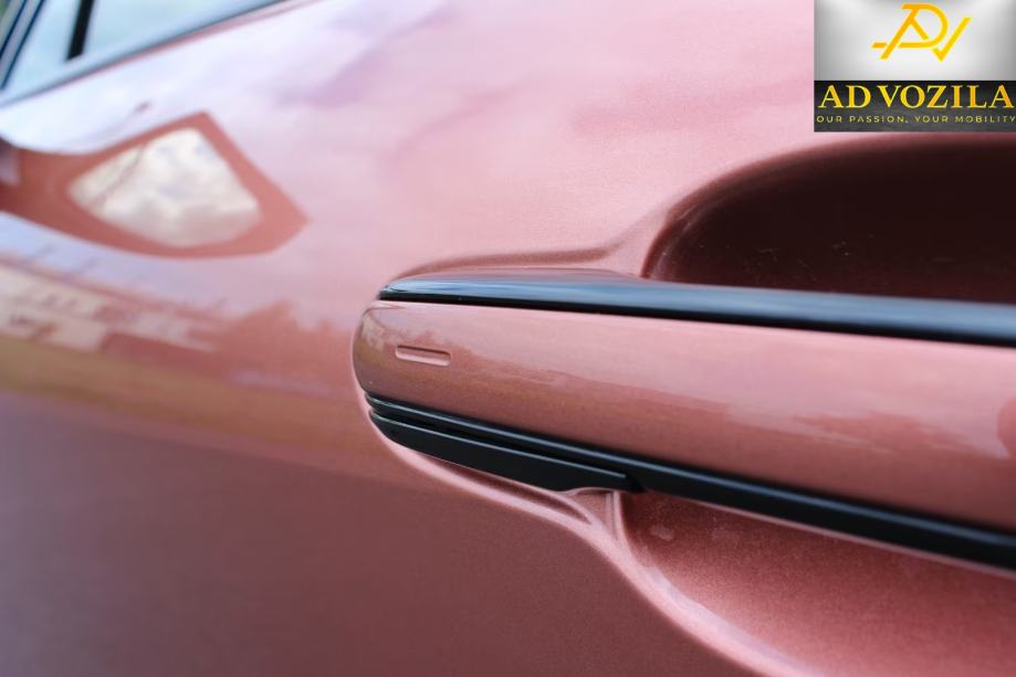 Lexus LBX Emotion LED Kamera Ambi.sv.Navig Keyless €33.900, fotografija 5