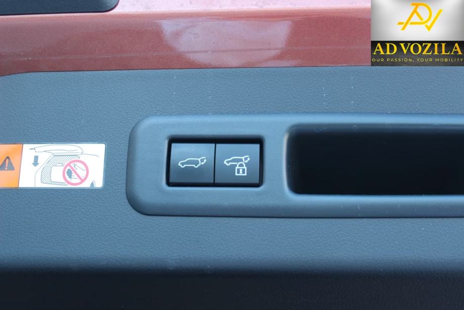 Lexus LBX Emotion LED Kamera Ambi.sv.Navig Keyless €33.900, fotografija 13
