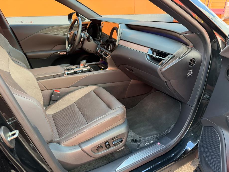 LEXUS RX 450H+ LUXURY 227KW/309KS, fotografija 10