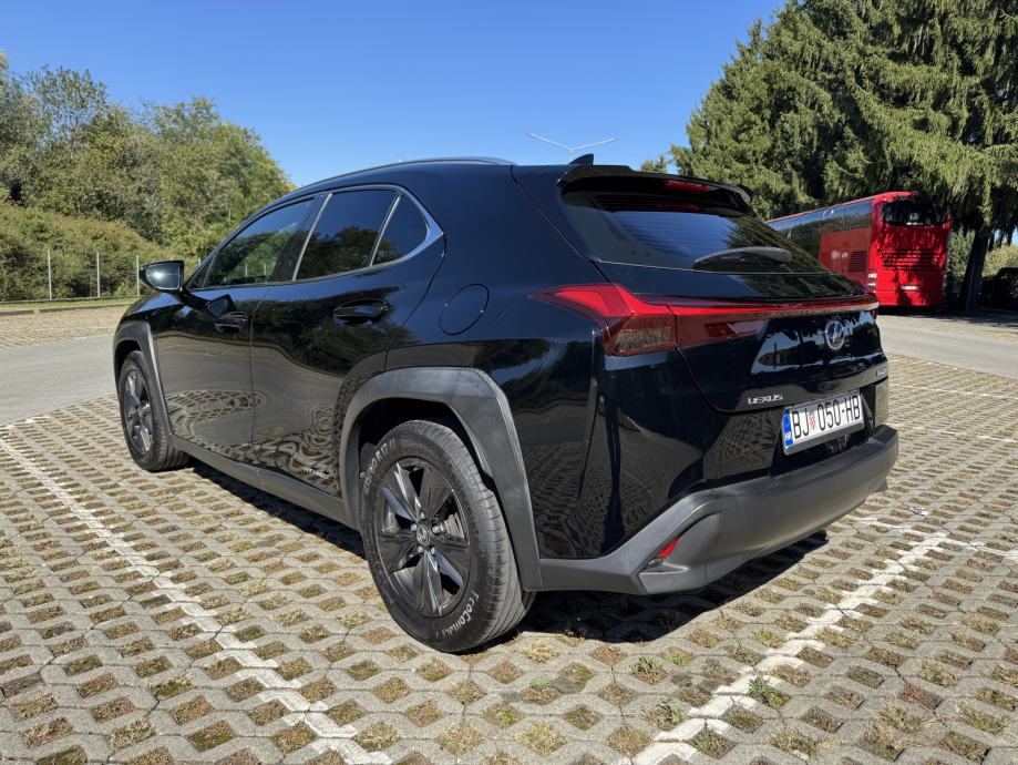 Lexus UX 250h 2019. god., fotografija 2