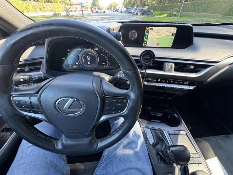 Lexus UX 250h 2019. god., fotografija 18