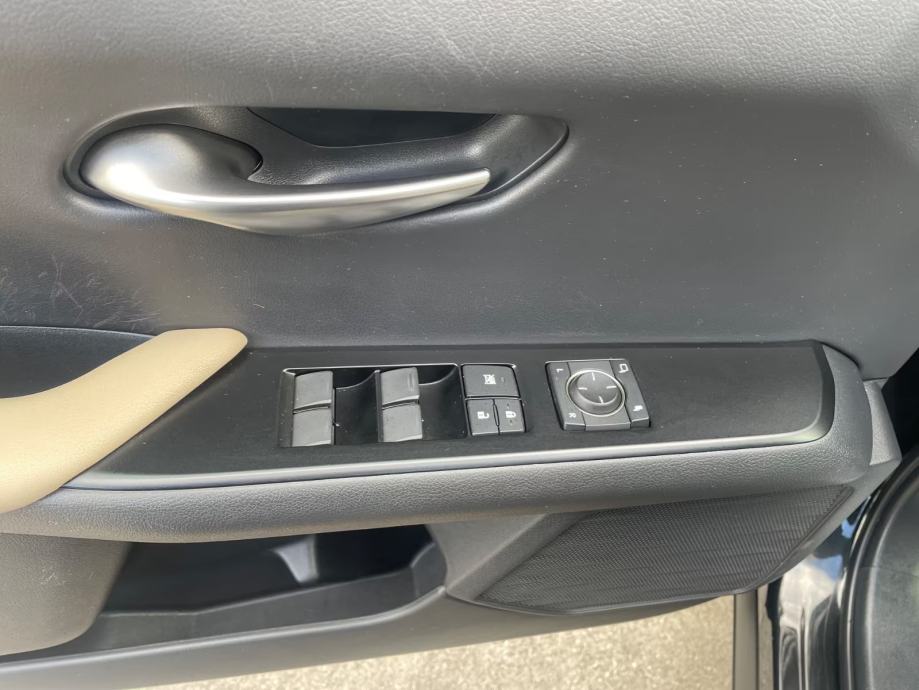 Lexus UX UX 250h Automatik, Hybrid, fotografija 13