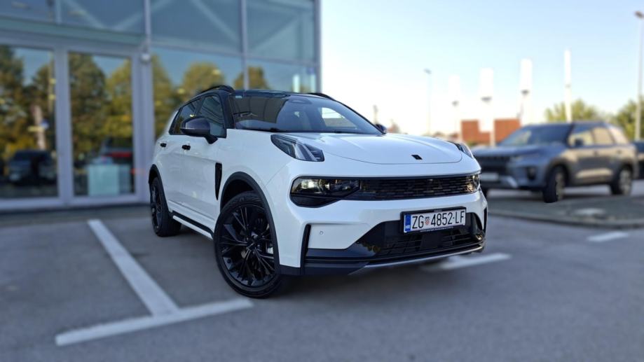 Lynk & Co 01 1.5 PHEV A/T 7DCT FWD, 360 Kamera, Panorama, Jamstvo, fotografija 3
