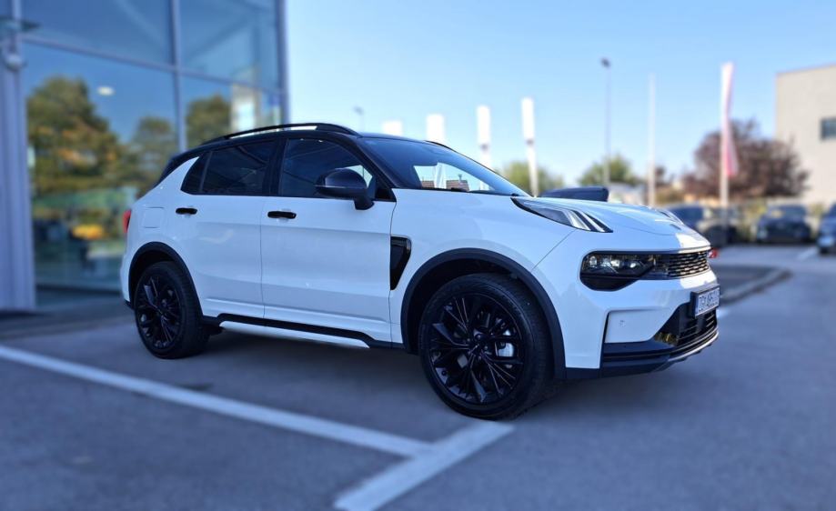 Lynk & Co 01 1.5 PHEV A/T 7DCT FWD, 360 Kamera, Panorama, Jamstvo, fotografija 4