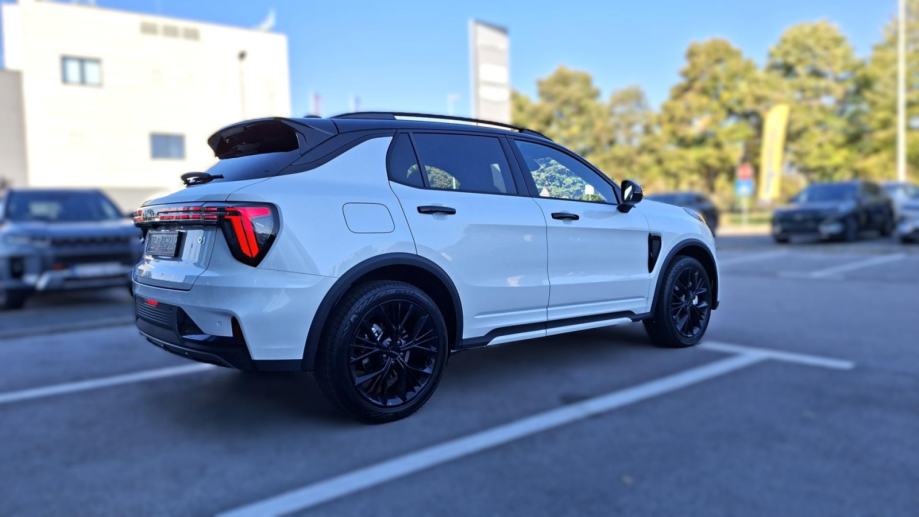 Lynk & Co 01 1.5 PHEV A/T 7DCT FWD, 360 Kamera, Panorama, Jamstvo, fotografija 6