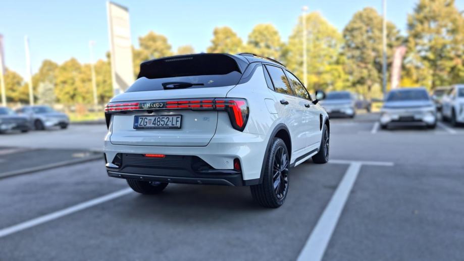 Lynk & Co 01 1.5 PHEV A/T 7DCT FWD, 360 Kamera, Panorama, Jamstvo, fotografija 7