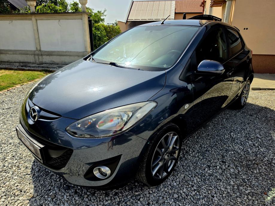 Mazda 2 1,3 benzin 2012 godina #Navi,park senzori ,gr.sjedala...#, fotografija 2