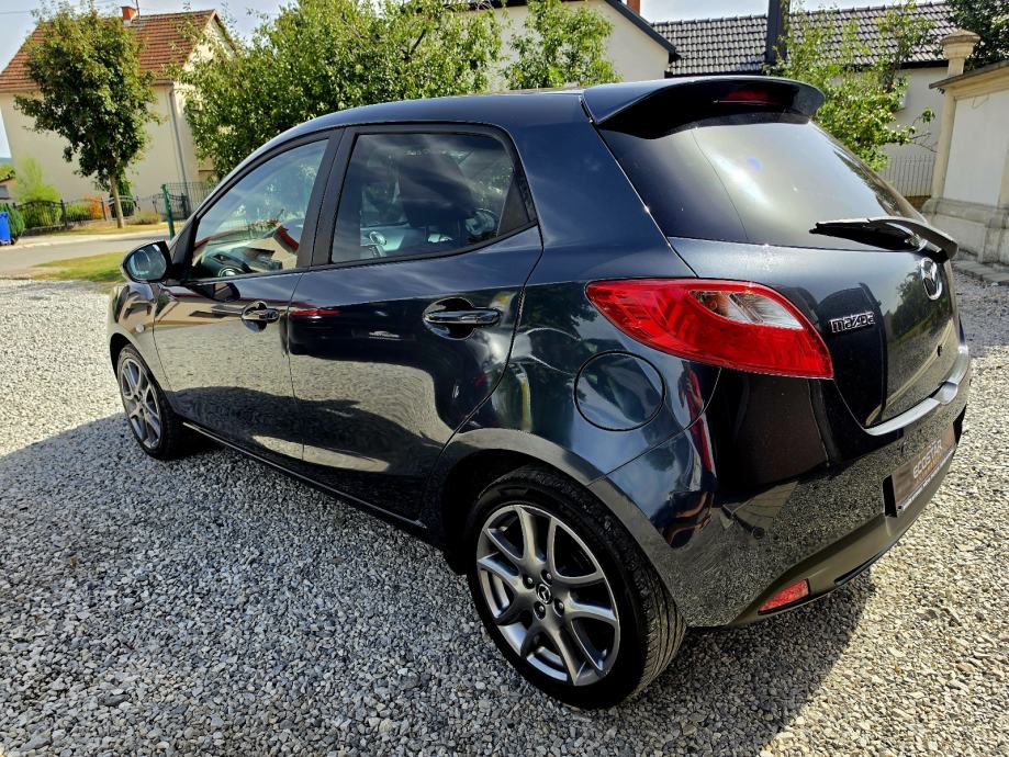 Mazda 2 1,3 benzin 2012 godina #Navi,park senzori ,gr.sjedala...#, fotografija 6