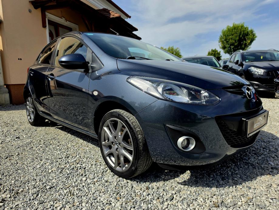 Mazda 2 1,3 benzin 2012 godina #Navi,park senzori ,gr.sjedala...#, fotografija 11