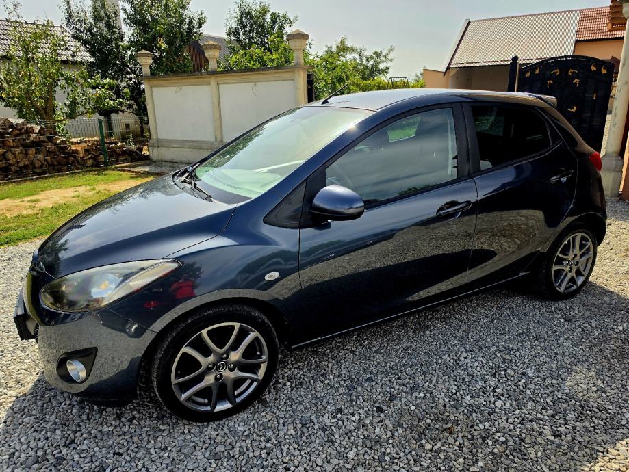 Mazda 2 1,3 benzin 2012 godina #Navi,park senzori ,gr.sjedala...#, fotografija 5